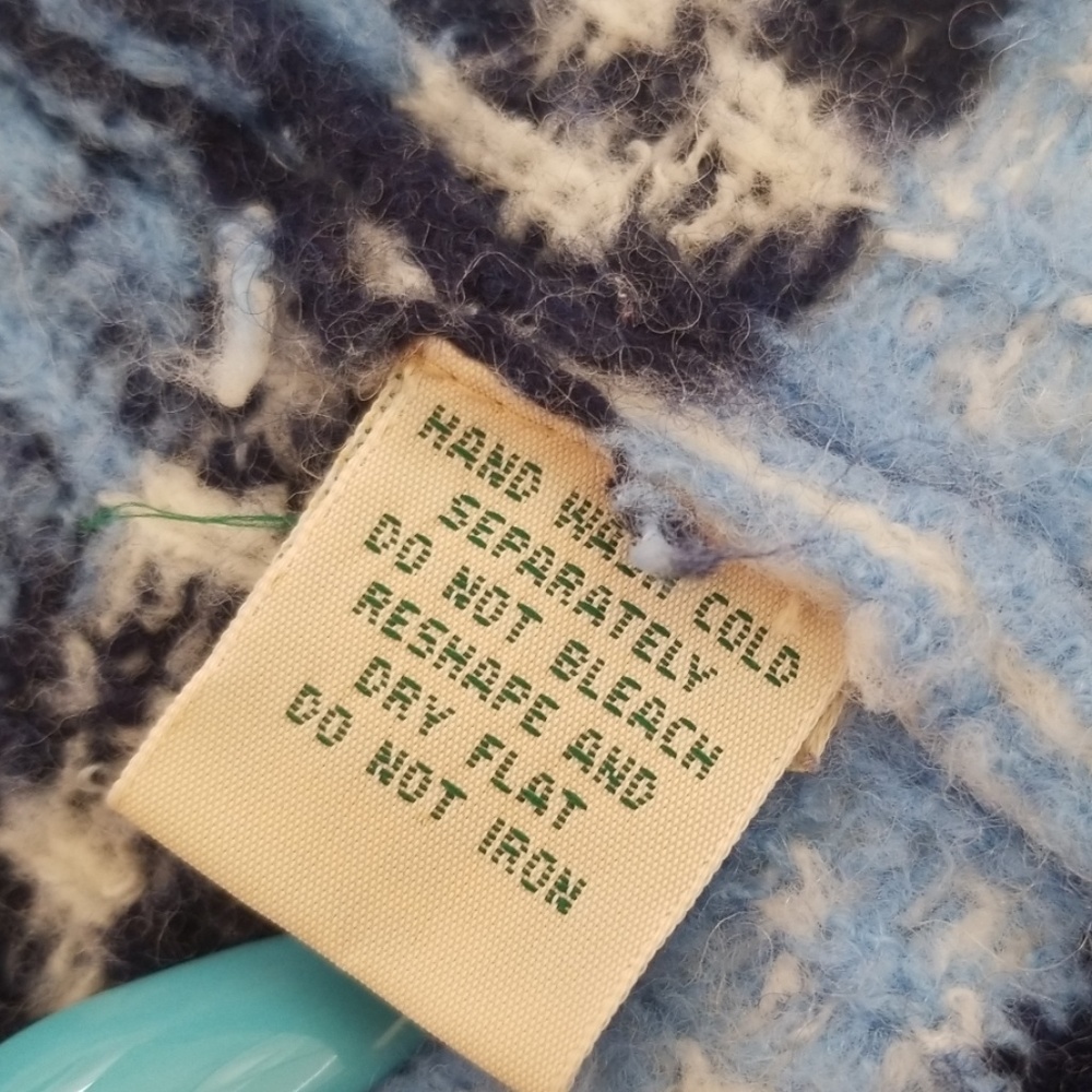 Blue Sweater - Picture 5 of 5